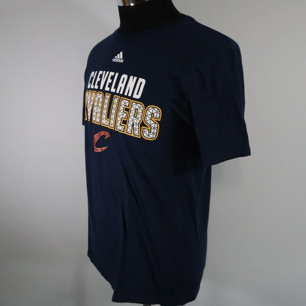 Cleveland Cavaliers T-Shirt Mens Medium Adidas Go-To Tee Crew Neck Short Sleeve‎